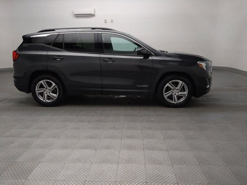 Used 2018 GMC Terrain SLE w/ Driver Convenience Package FWD image 11