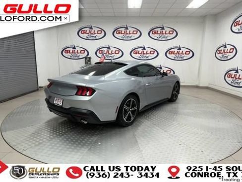 Used 2025 Ford Mustang Coupe RWD image 8