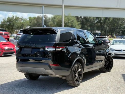 Used 2019 Land Rover Discovery SE image 8