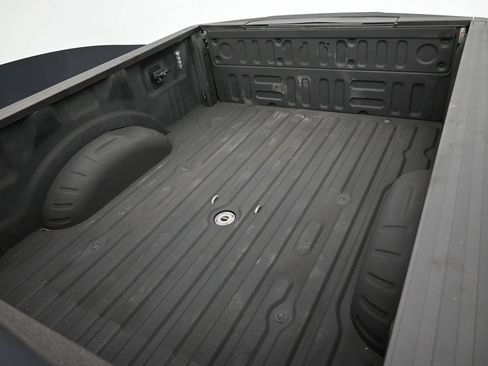 Used 2022 Ford F350 Platinum w/ Tremor Off-Road Package AWD/4WD image 45