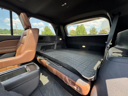 Used 2022 Lincoln Aviator Reserve w/ Equipment Group 201A RWD image 14