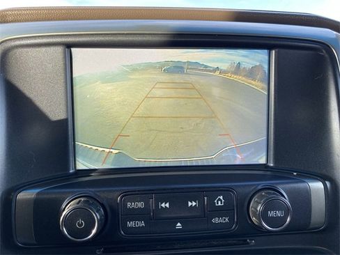 Used 2018 Chevrolet Silverado 1500 LTZ Z71 image 17