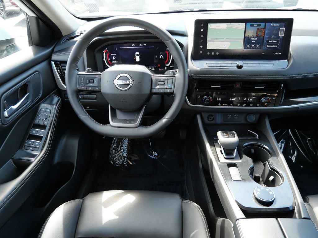 Used 2026 Nissan Rogue SL AWD/4WD image 12