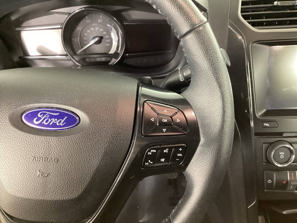 Certified 2018 Ford Explorer XLT w/ Equipment Group 202A AWD/4WD image 15