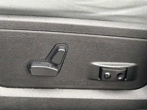 Used 2019 RAM 1500 Warlock AWD/4WD image 27