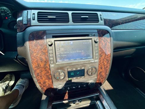 Used 2013 GMC Yukon Denali AWD/4WD image 11
