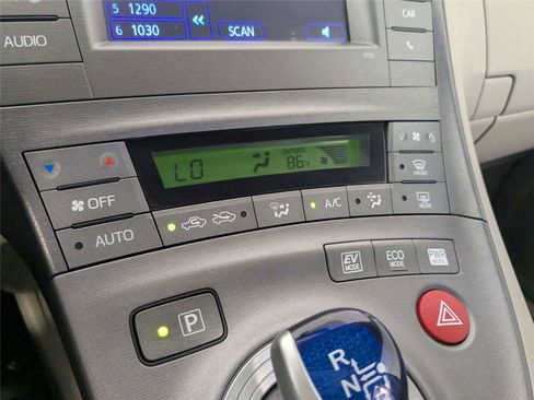 Used 2013 Toyota Prius Two FWD image 23