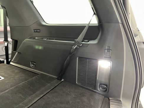 Used 2023 Ford Expedition Limited AWD/4WD image 49