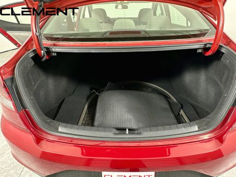 Used 2019 Hyundai Elantra SE FWD image 11