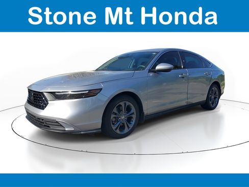 Used 2023 Honda Accord EX image 3