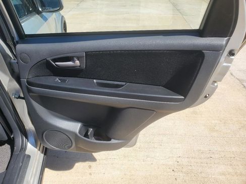 Used 2007 Suzuki SX4 AWD Hatchback image 8