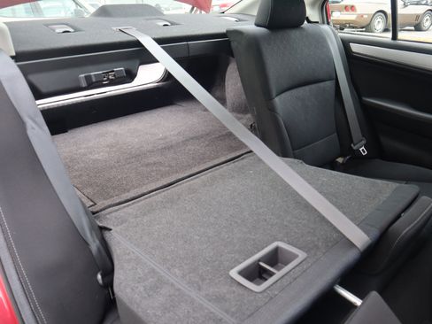 Used 2019 Subaru Legacy 2.5i Premium image 41