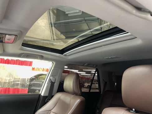 Certified 2024 Toyota 4Runner Limited image 28