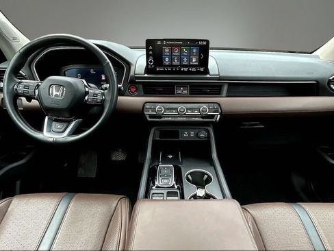 Used 2025 Honda Pilot Elite image 7