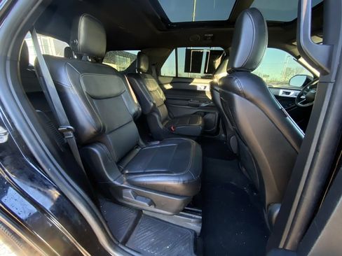 Used 2020 Ford Explorer Limited w/ Class III Trailer Tow Package image 32