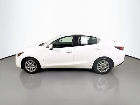 Used 2016 Scion iA FWD image 4