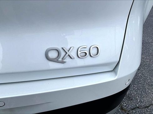 Used 2026 INFINITI QX60 Luxe w/ Family Package FWD image 24
