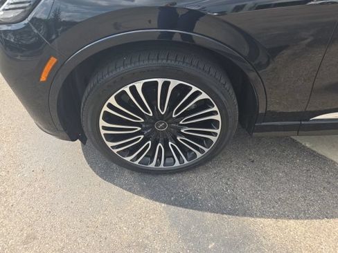Used 2025 Lincoln Aviator Black Label AWD/4WD image 15