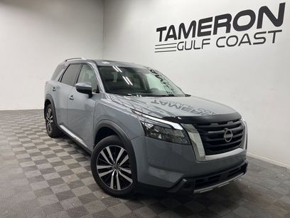 Used 2025 Nissan Pathfinder Platinum