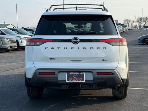 New 2026 Nissan Pathfinder SL image 6
