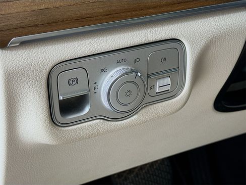 Used 2022 Mercedes-Benz GLE 350 image 11