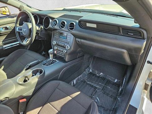 Used 2017 Ford Mustang Coupe RWD image 20