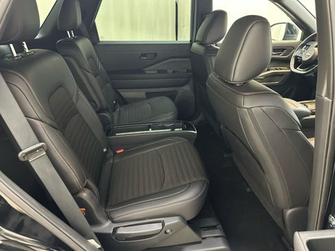 Certified 2024 Nissan Pathfinder Rock Creek image 19