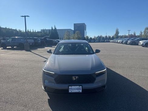 New 2025 Honda Accord SE image 2