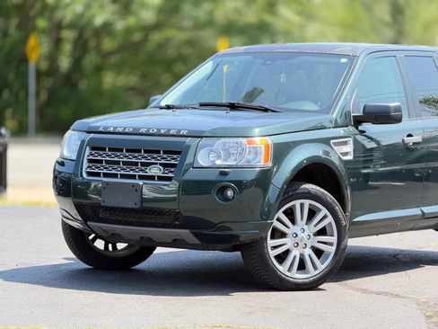 Used 2010 Land Rover LR2 HSE AWD/4WD image 6