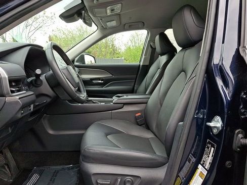Certified 2024 Toyota Grand Highlander AWD image 14