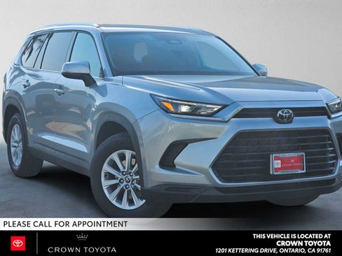 Certified 2026 Toyota Grand Highlander FWD image 1