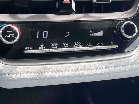 Used 2022 Toyota Corolla SE FWD image 26