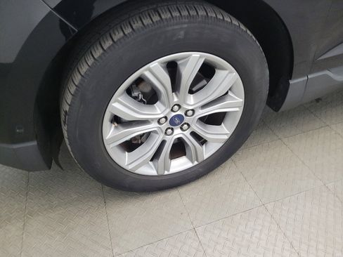 Used 2019 Ford Edge Titanium w/ Equipment Group 301A image 31