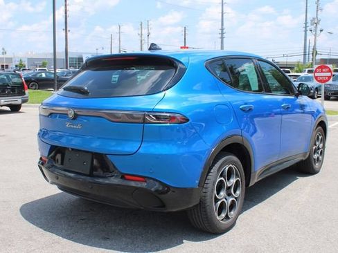 Used 2025 Alfa Romeo Tonale w/ Premium Package AWD/4WD image 42