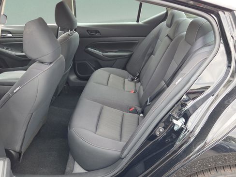 Used 2024 Nissan Altima 2.5 SV image 33