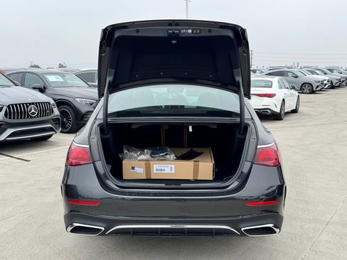 Used 2025 Mercedes-Benz E 350 Sedan image 13