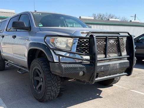 Used 2018 Toyota Tundra SR5 w/ SR5 Upgrade Package image 3