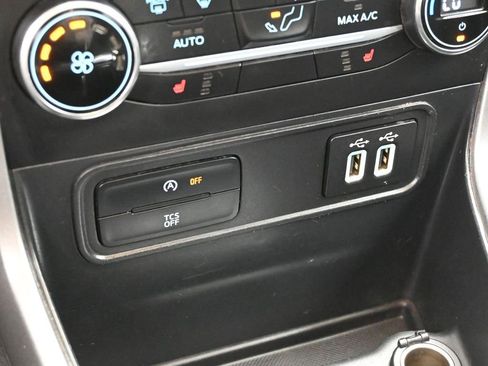 Certified 2020 Ford EcoSport SE image 20
