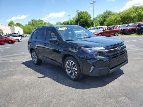 Certified 2025 Subaru Forester Touring w/ Popular Package - Touring AWD/4WD image 4