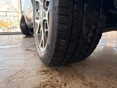 Used 2019 Jeep Grand Cherokee Overland AWD/4WD image 38
