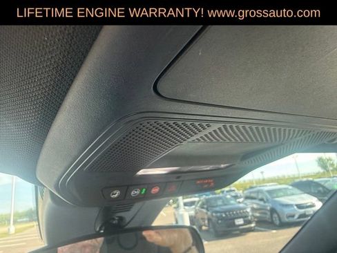 Used 2025 Chevrolet Traverse LT AWD/4WD image 28