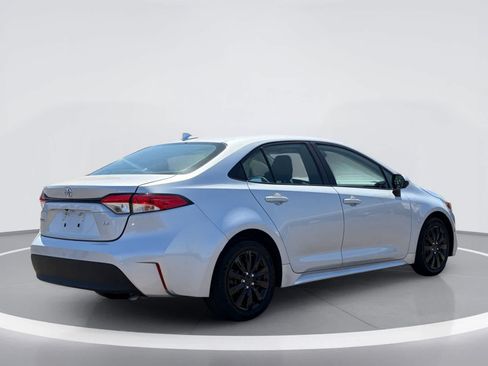 Used 2024 Toyota Corolla LE FWD image 3