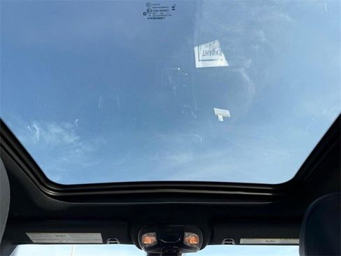 New 2025 Jeep Compass Latitude w/ Sun & Sound Group image 13