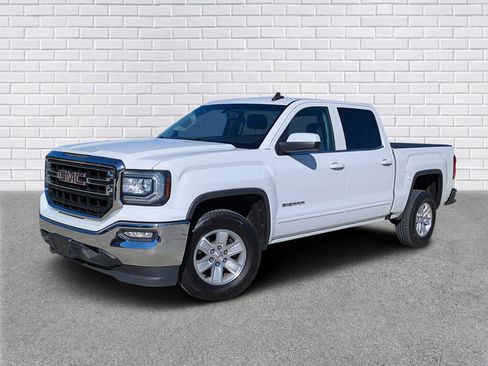 Used 2018 GMC Sierra 1500 SLE w/ SLE Value Package image 1