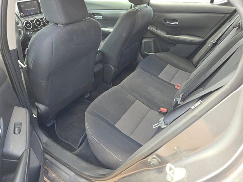 Used 2021 Nissan Sentra SV image 9