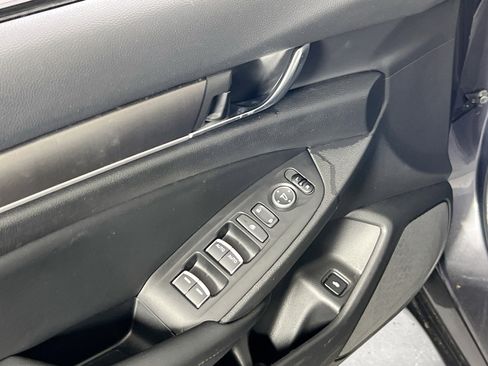 Used 2022 Honda Accord LX image 17
