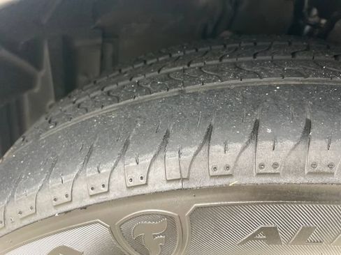 Used 2017 Toyota Sienna XLE FWD image 30