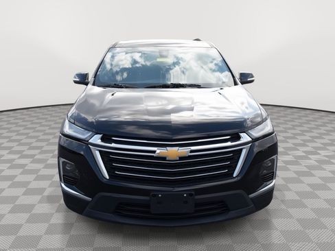 Certified 2022 Chevrolet Traverse LT image 2