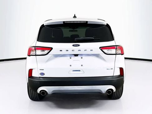 Certified 2020 Ford Escape SE image 5