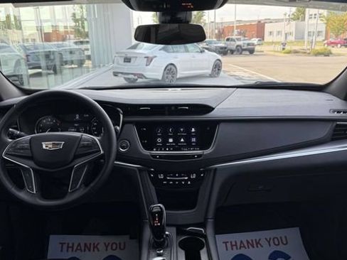 Certified 2024 Cadillac XT5 Luxury w/ LPO, Floor Liner Package AWD/4WD image 63